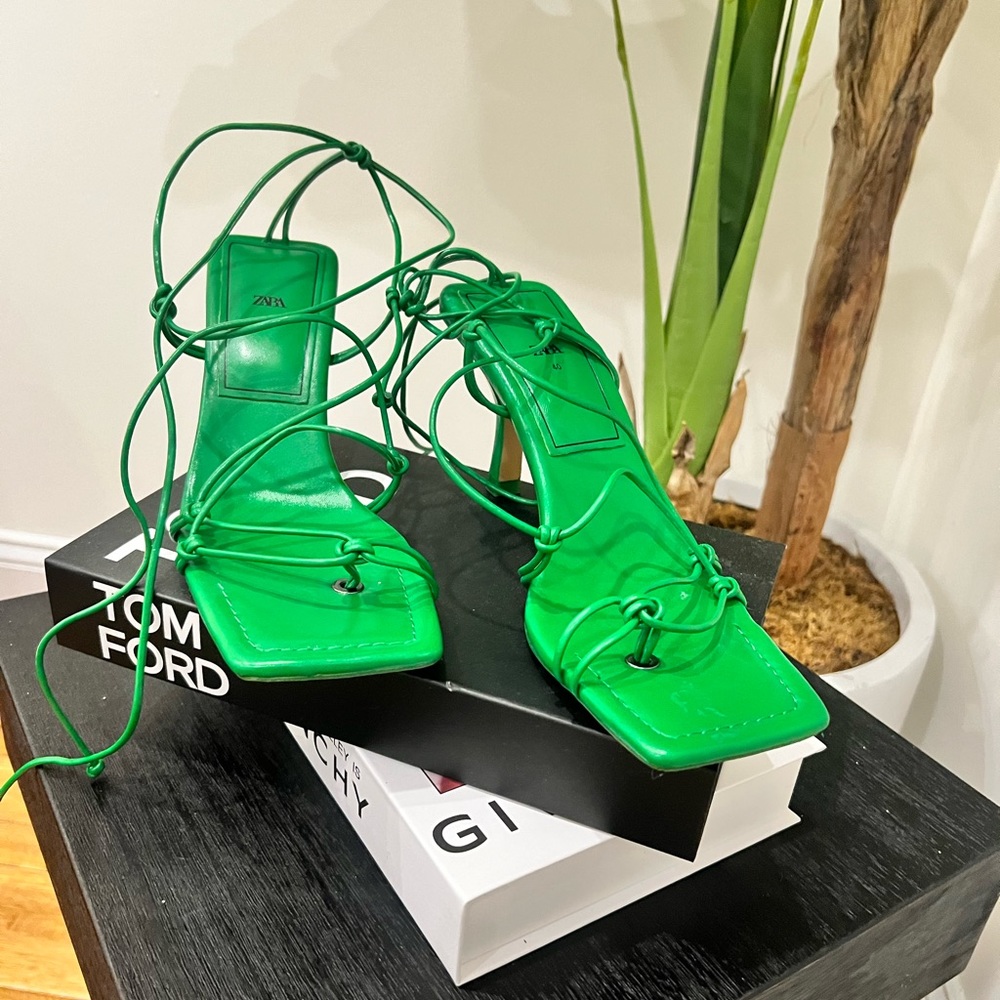 Zara Leather Tie Up  Sandals (Green)